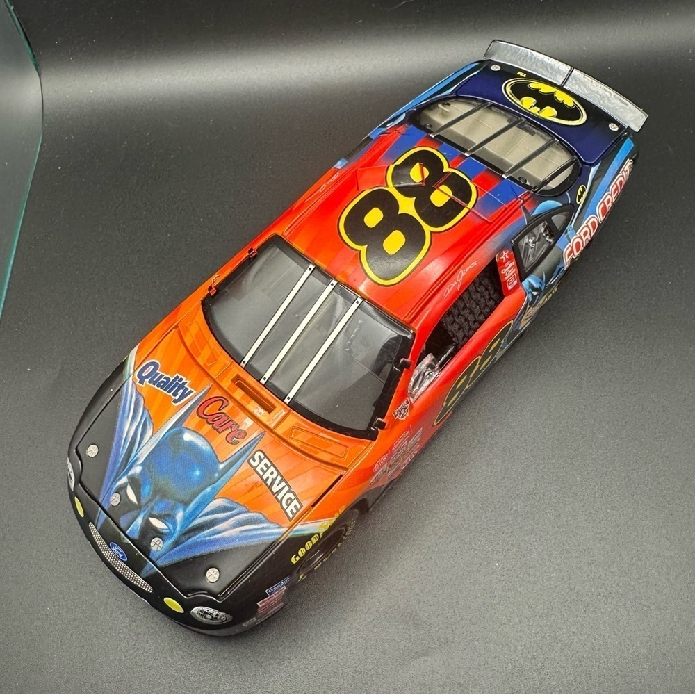 1998 Dale Jarrett Elite 50th Anniversary #88 Batman Ford Credit Die-Cast NASCAR - Picture 4 of 17